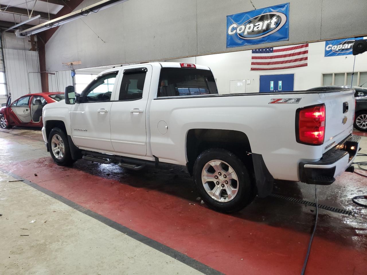 2017 CHEVROLET SILVERADO - Image 2