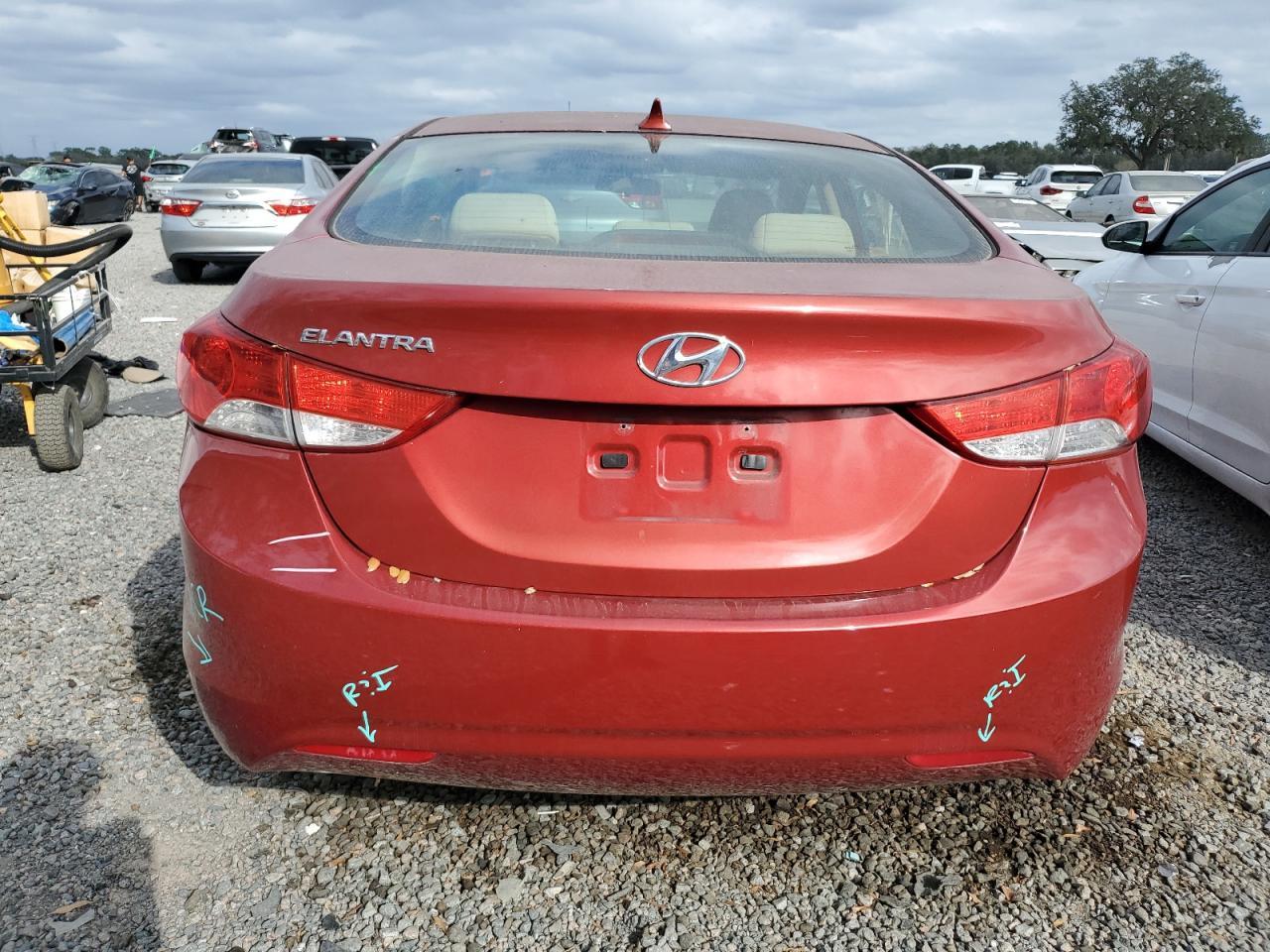 2013 HYUNDAI ELANTRA GL - Image 6