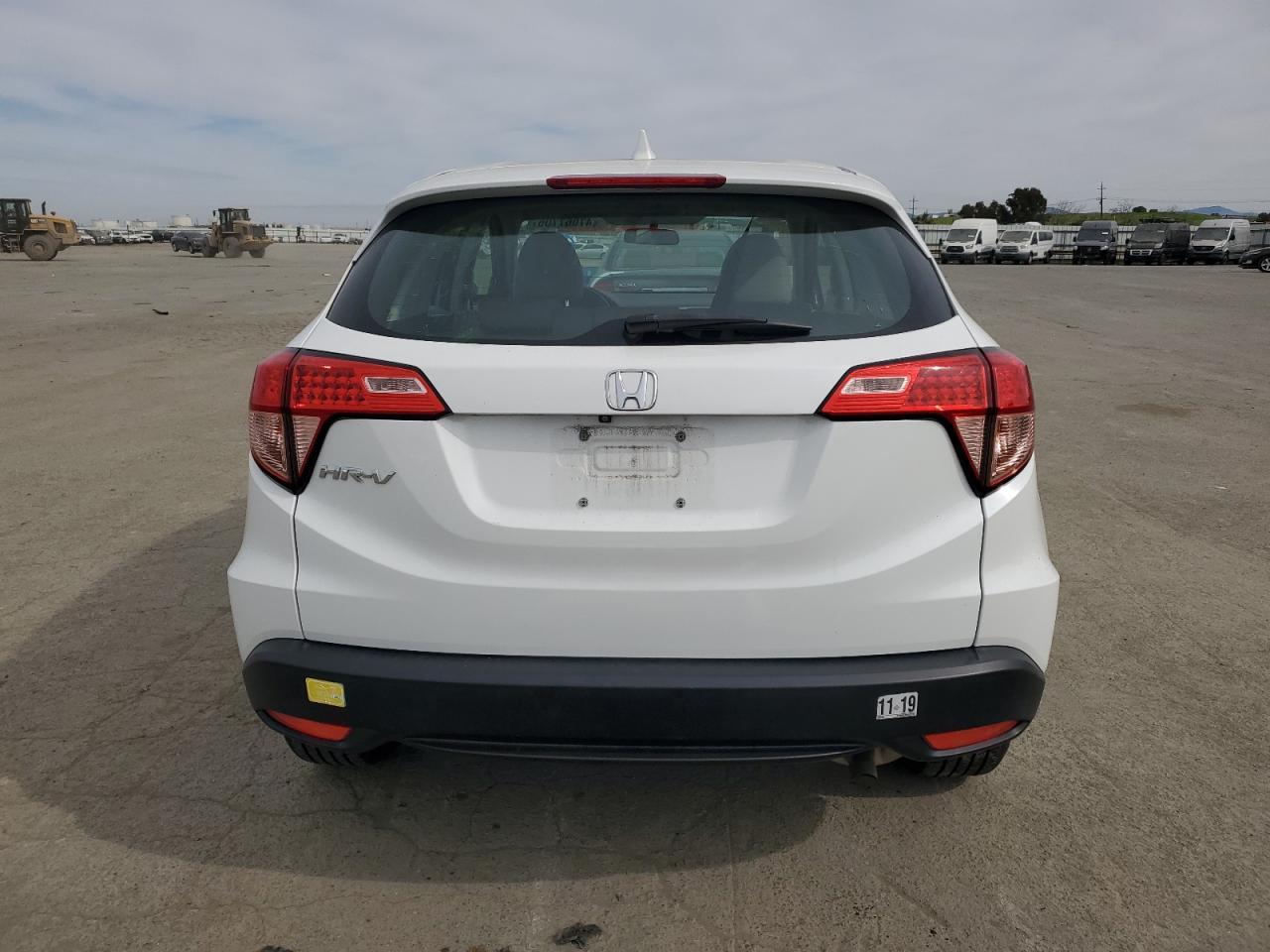 2018 HONDA HR-V LX - Image 6