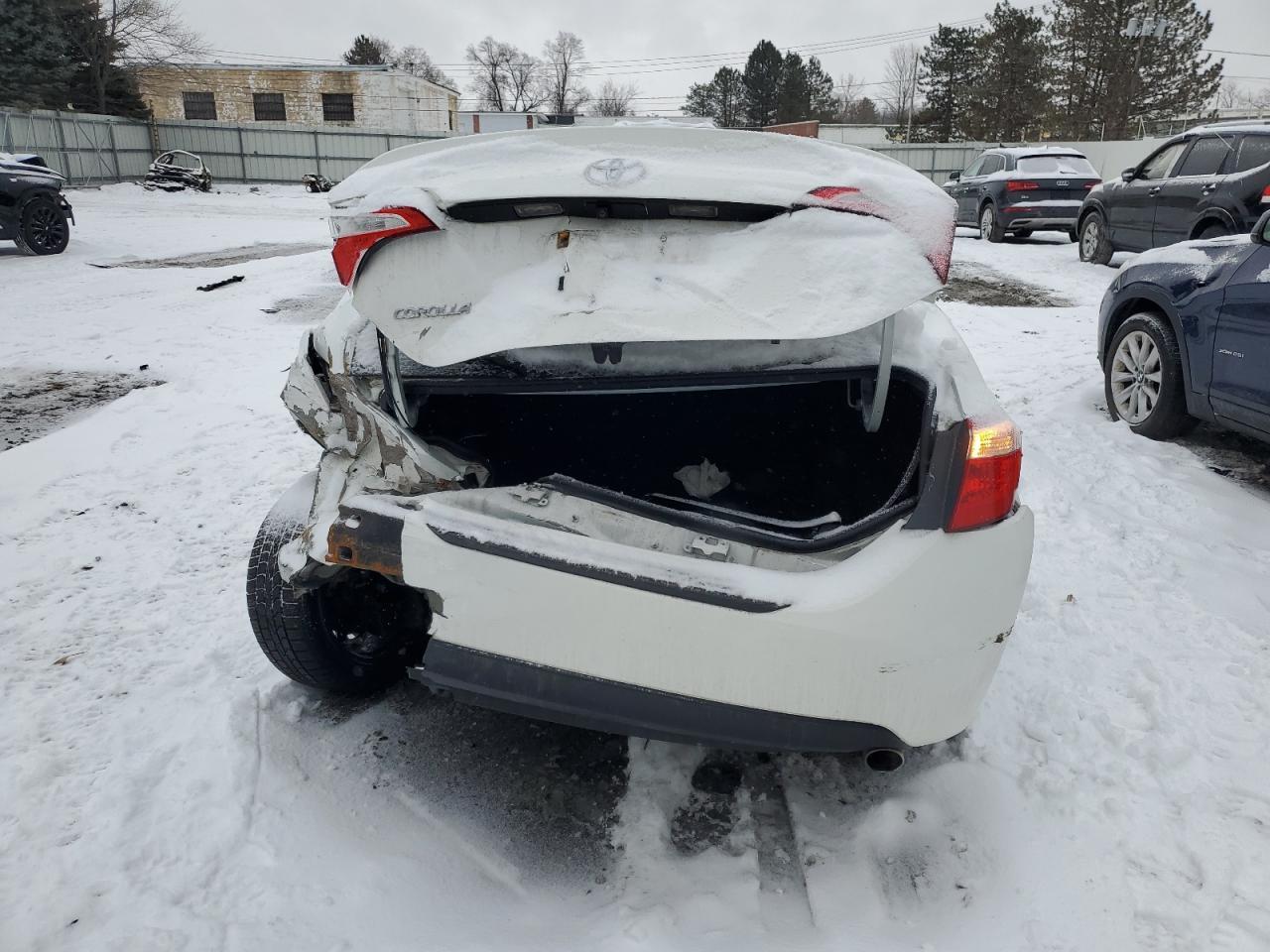 2016 TOYOTA COROLLA L - Фото 6