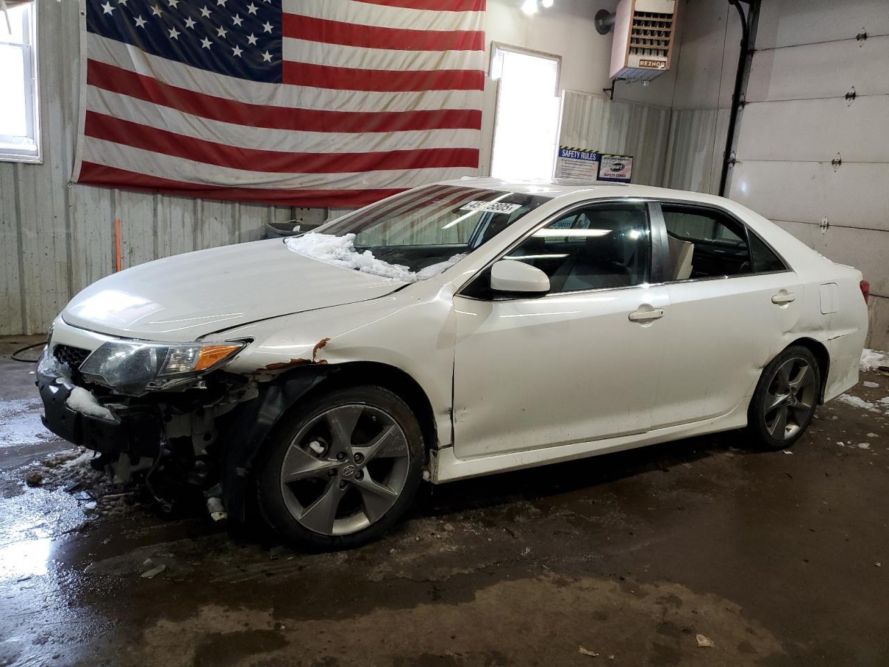 2014 TOYOTA CAMRY L