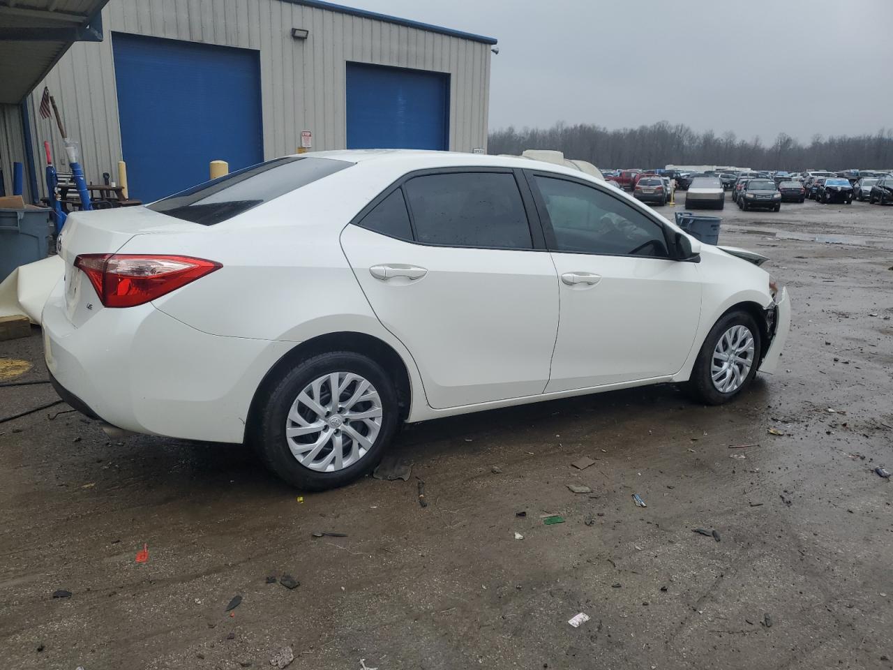 2018 TOYOTA COROLLA L - Фото 3