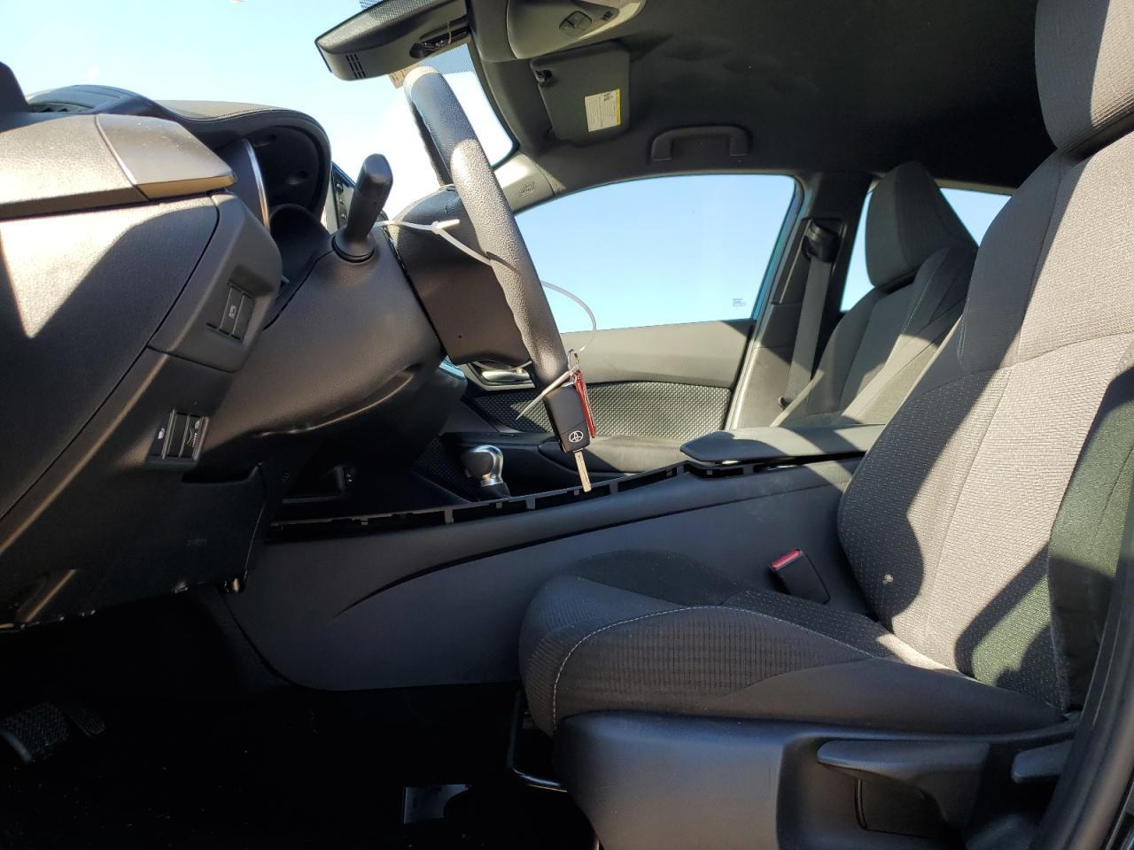 2019 TOYOTA C-HR XLE - Фото 7