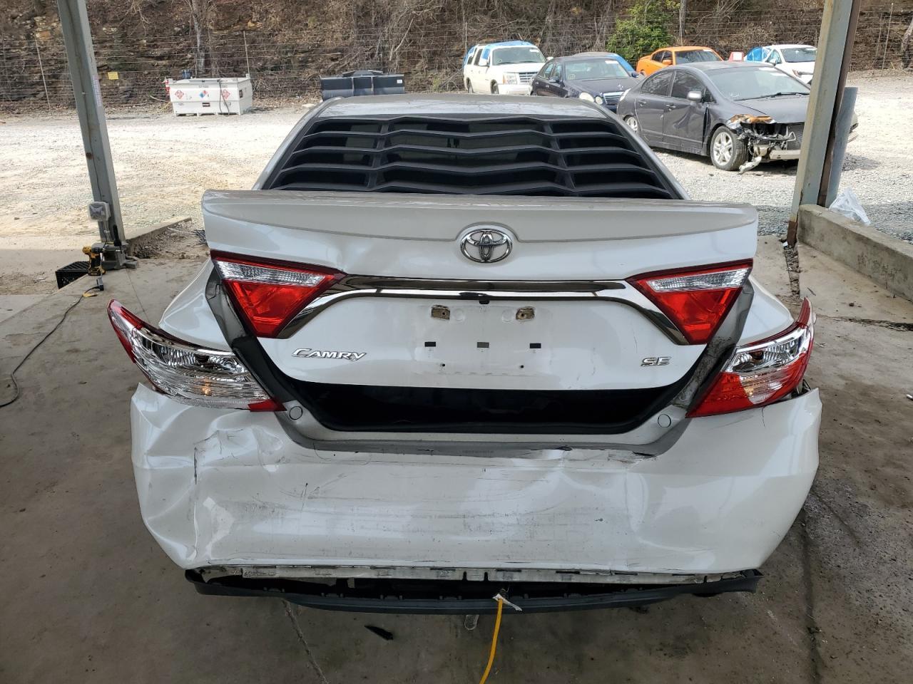 2017 TOYOTA CAMRY LE - Image 6