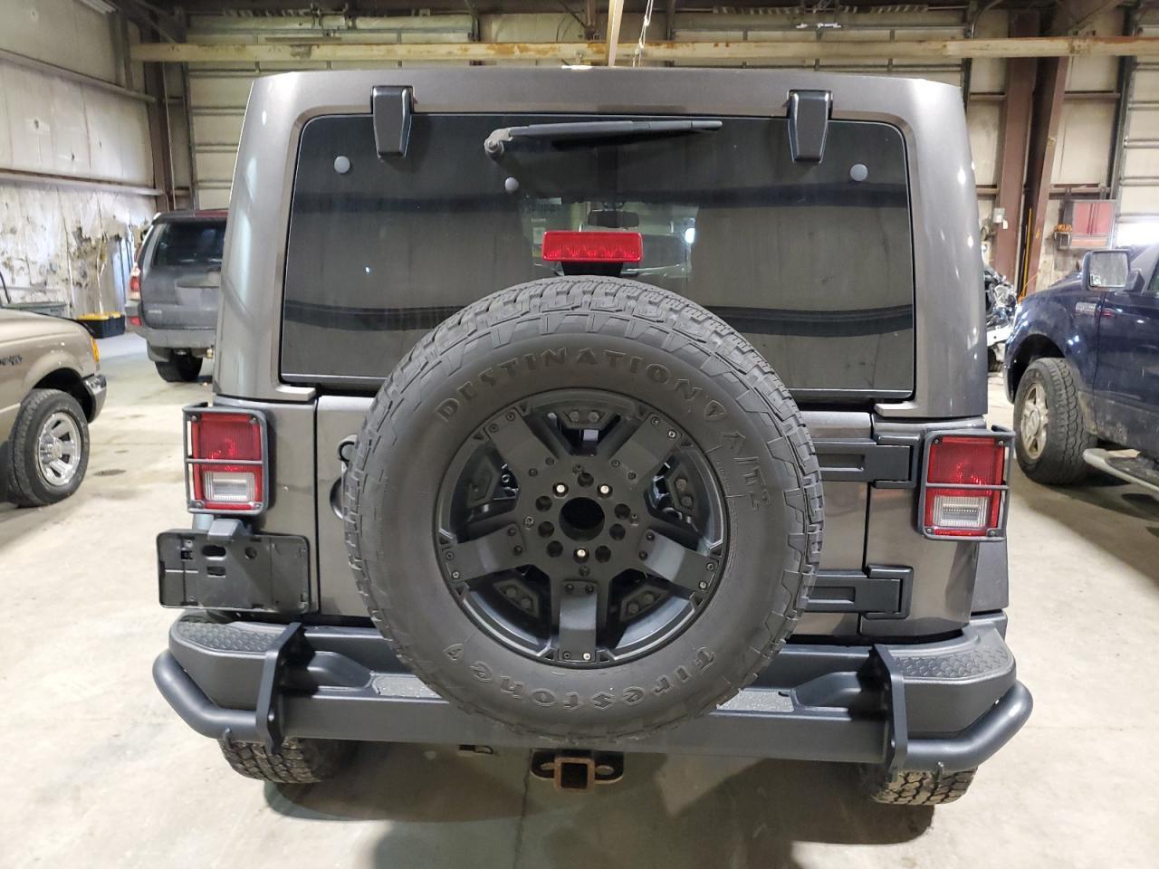 2017 JEEP WRANGLER U - Image 6