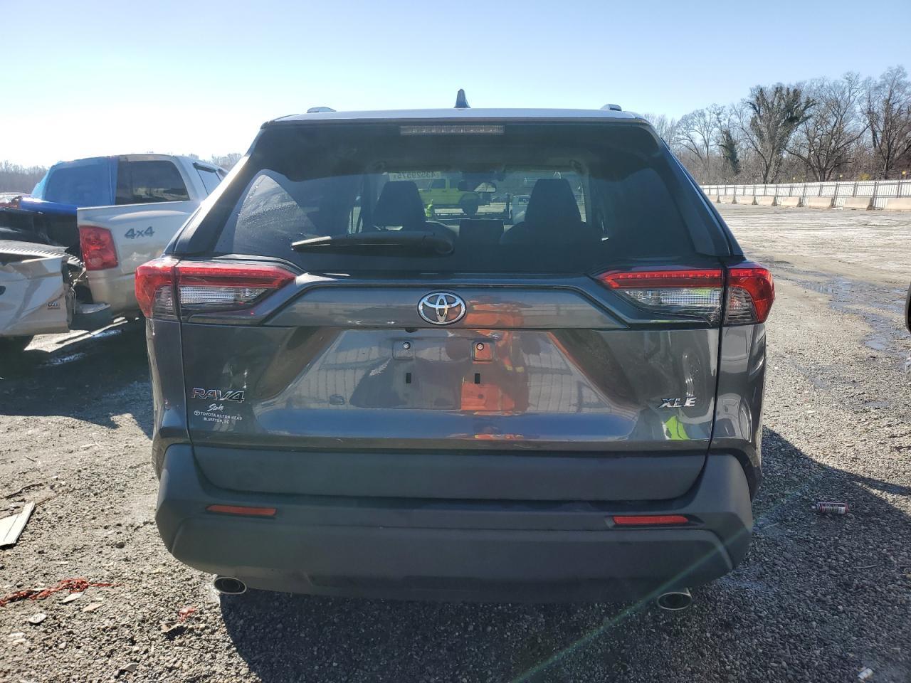2020 TOYOTA RAV4 XLE P - Image 6