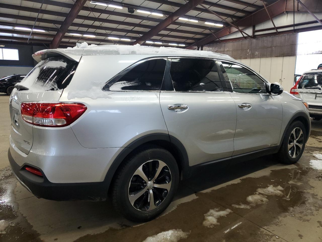 2016 KIA SORENTO EX - Image 3