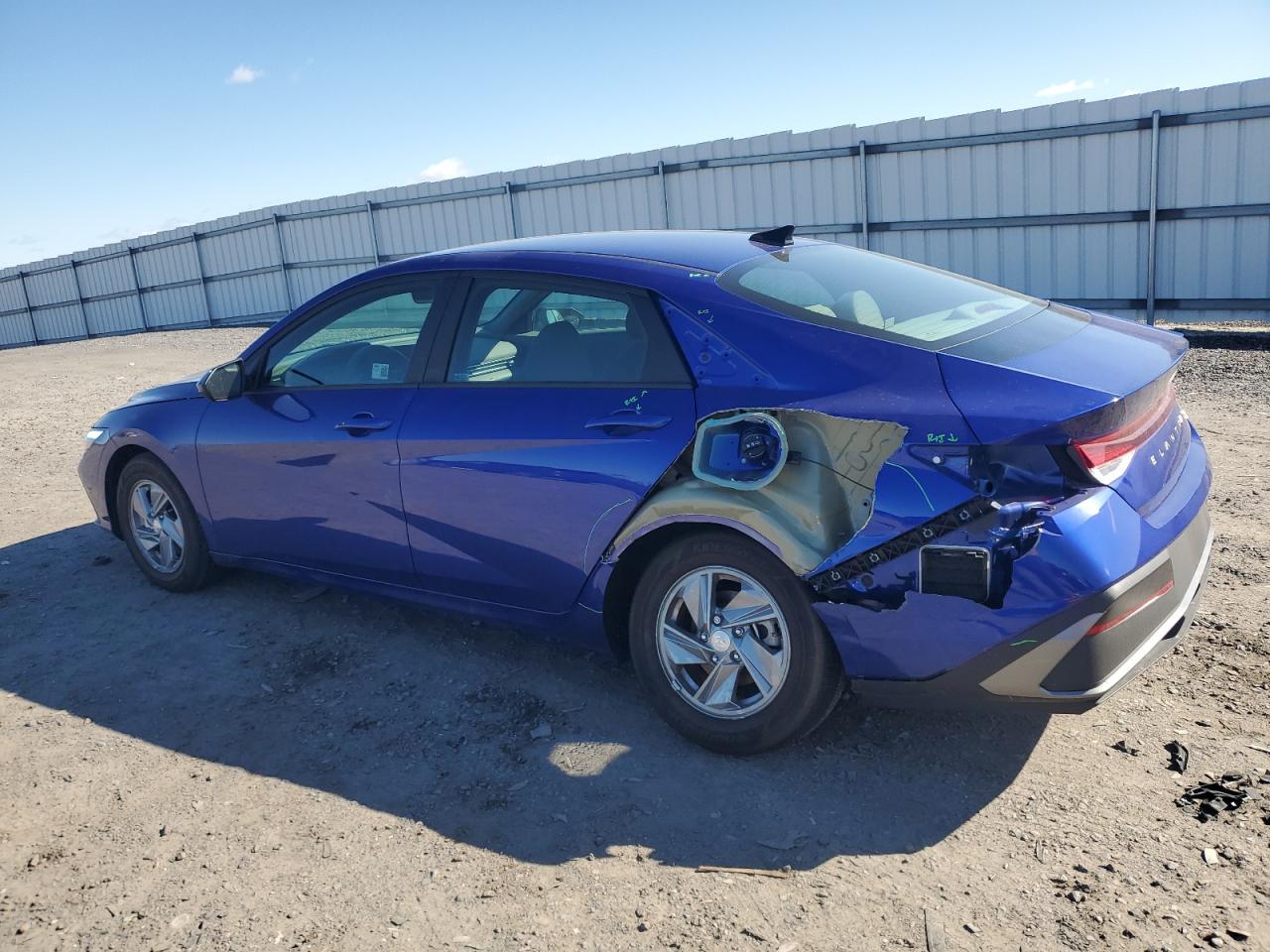 2024 HYUNDAI ELANTRA SE - Фото 2