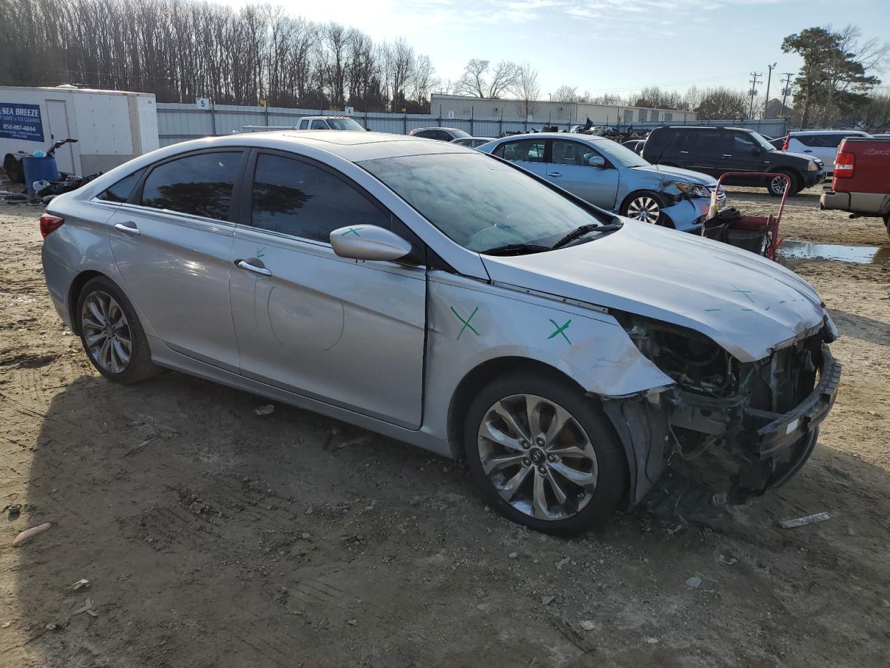2011 HYUNDAI SONATA SE - Image 4