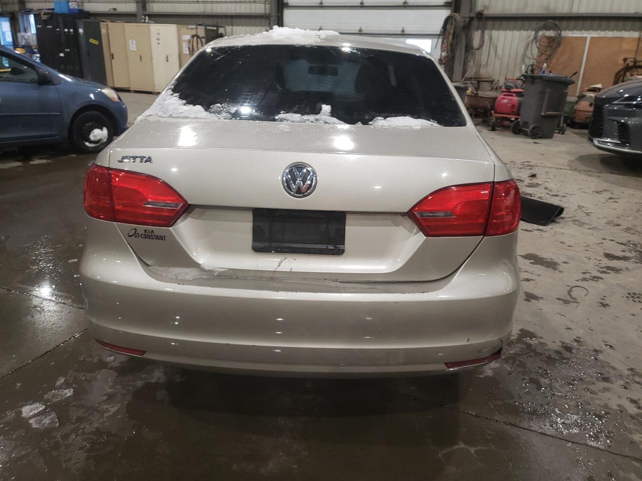 2013 VOLKSWAGEN JETTA BASE - Image 6
