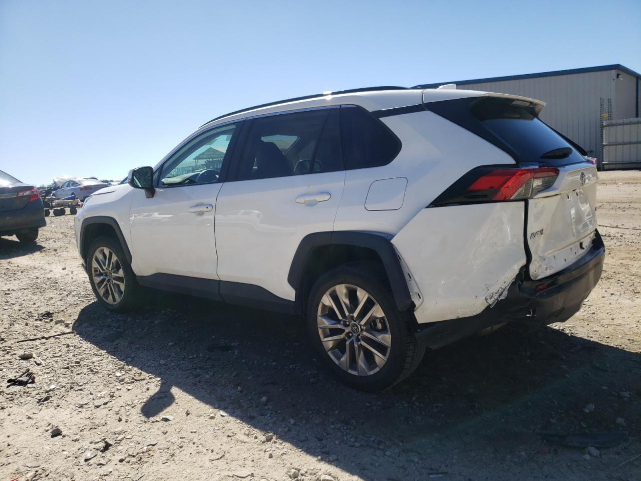 2020 TOYOTA RAV4 XLE P - Image 2