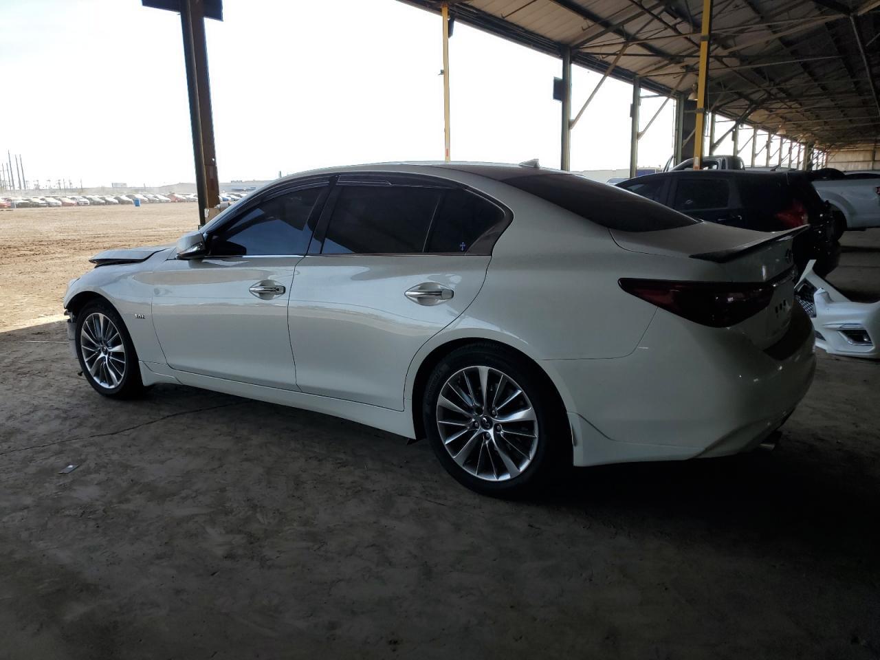 2018 INFINITI Q50 LUXE - Image 2