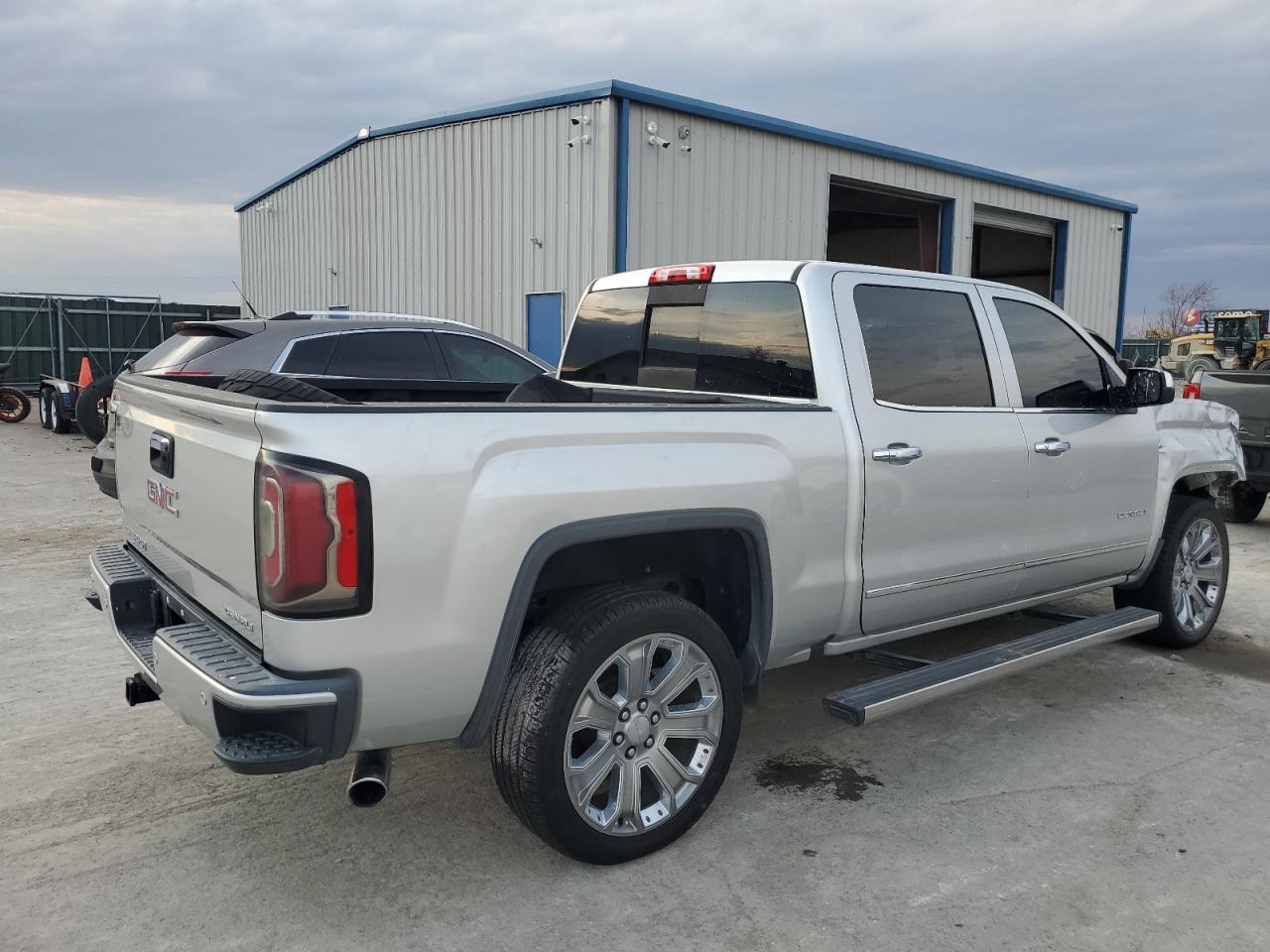 2018 GMC SIERRA K15 - Image 3
