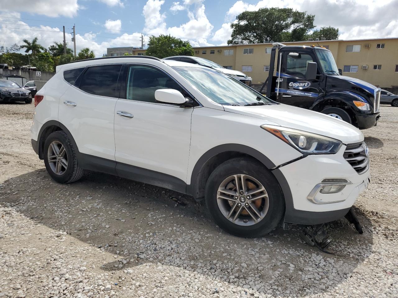2017 HYUNDAI SANTA FE S - Image 4