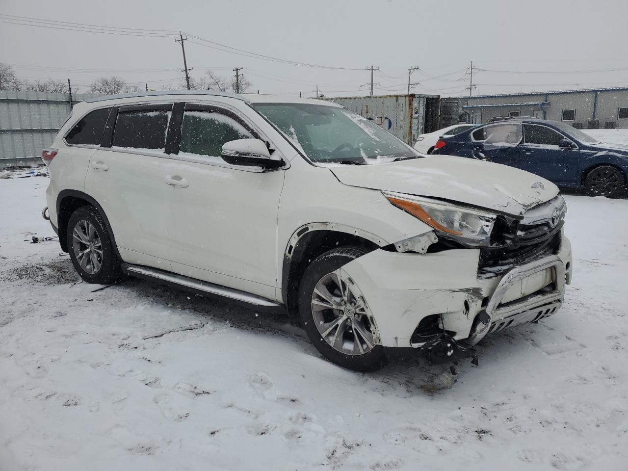 2015 TOYOTA HIGHLANDER - Image 4