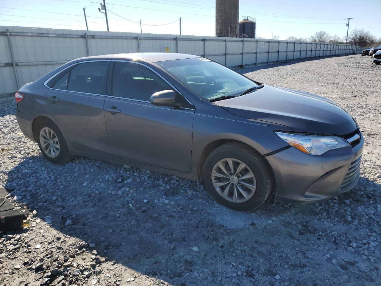 2017 TOYOTA CAMRY LE - Фото 4