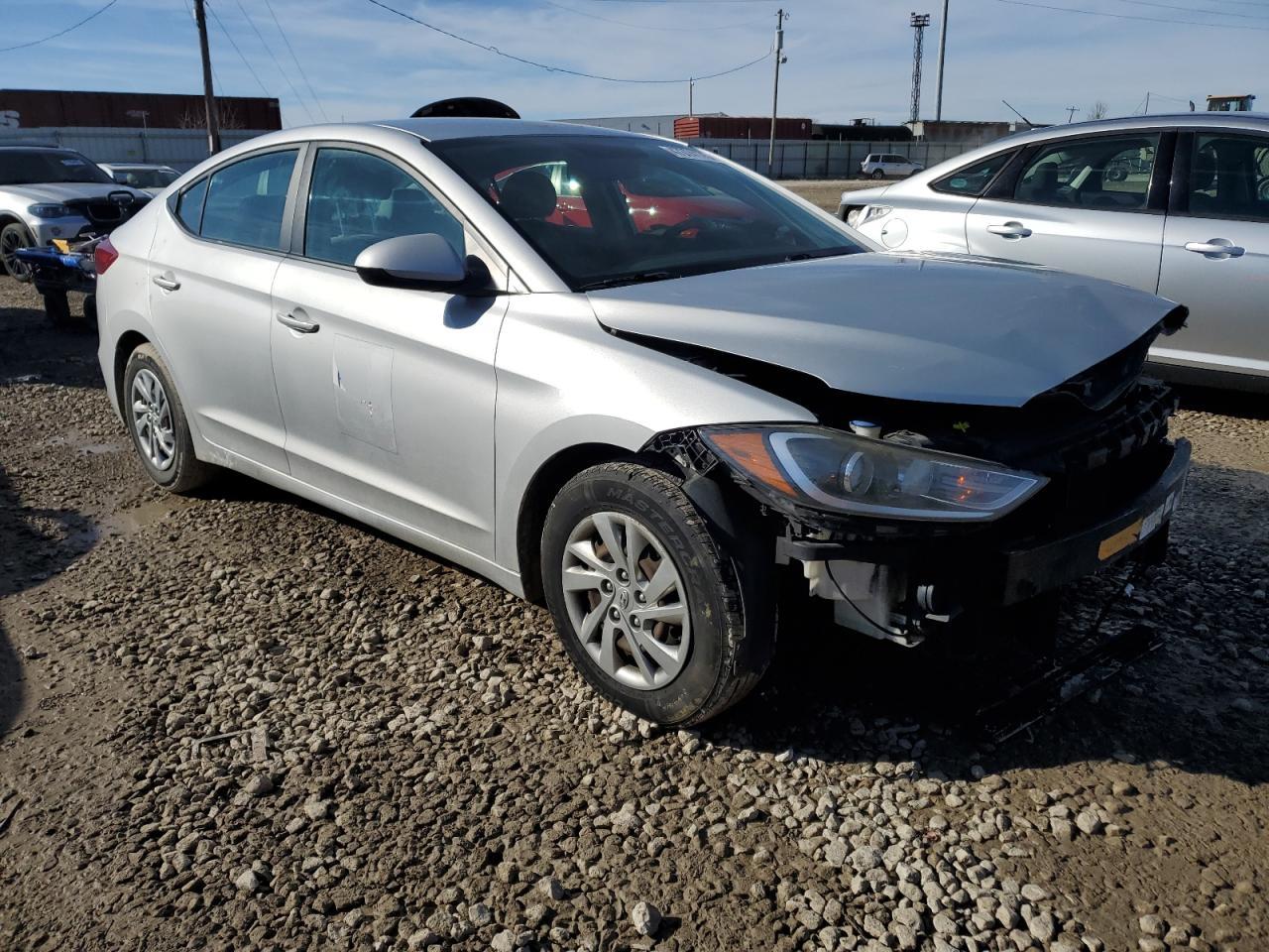 2018 HYUNDAI ELANTRA SE - Image 4