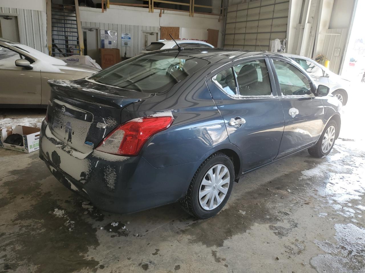 2016 NISSAN VERSA S - Фото 3