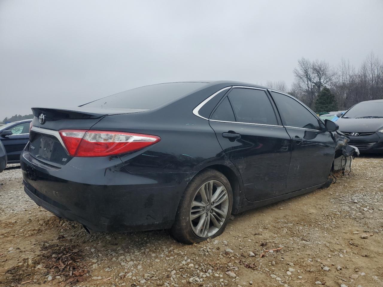 2016 TOYOTA CAMRY LE - Фото 3