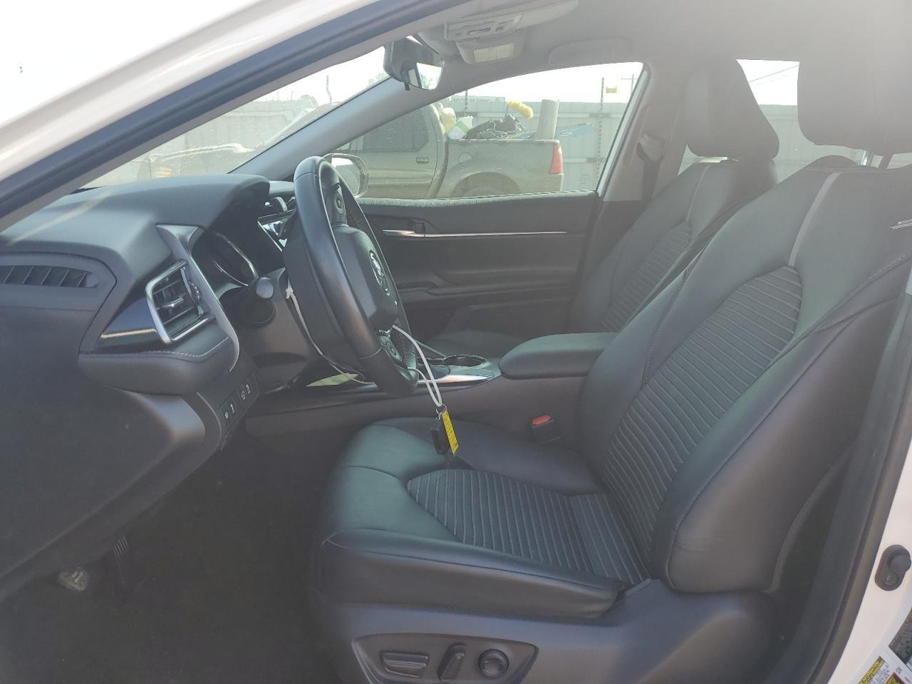 2020 TOYOTA CAMRY SE - Image 7
