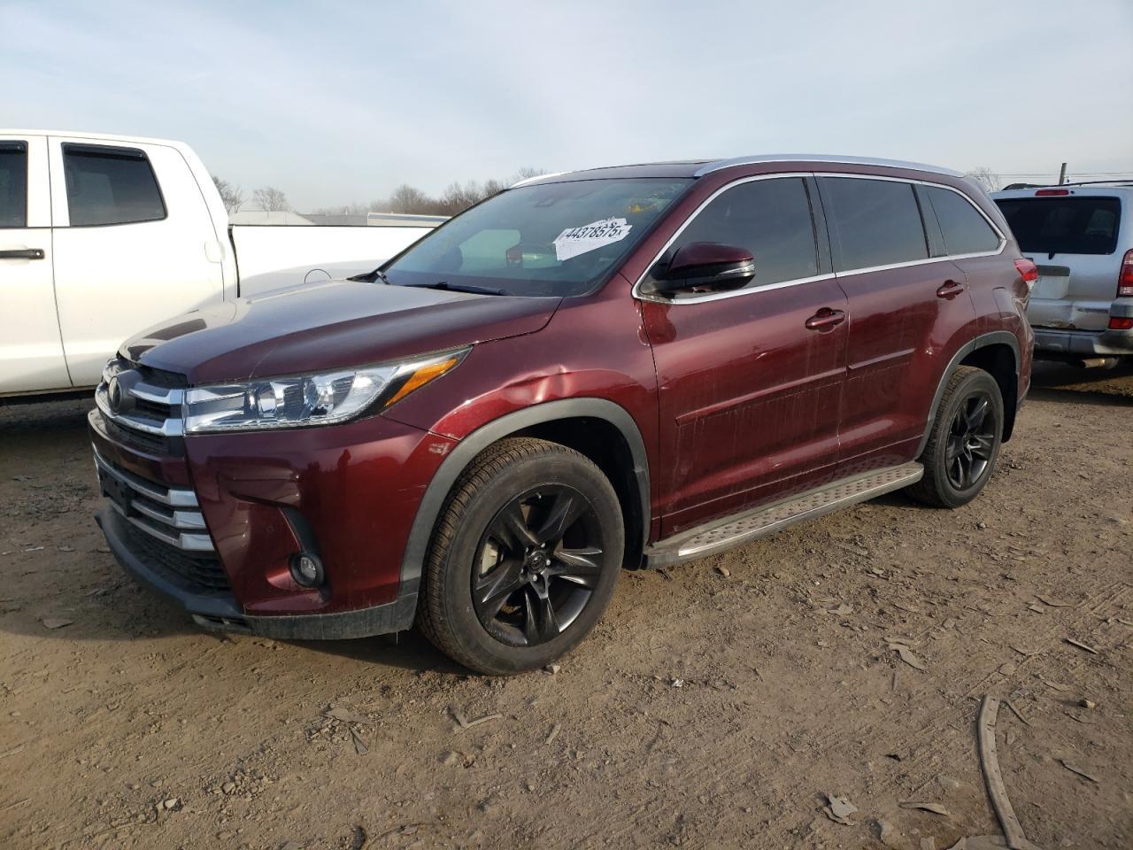 2019 TOYOTA HIGHLANDER car image