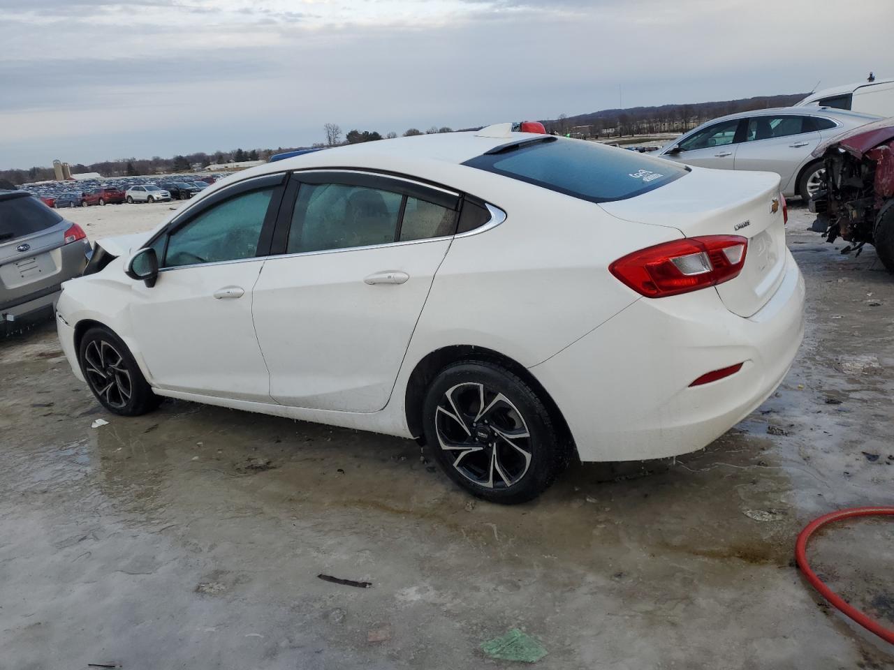 2017 CHEVROLET CRUZE LT - Image 2