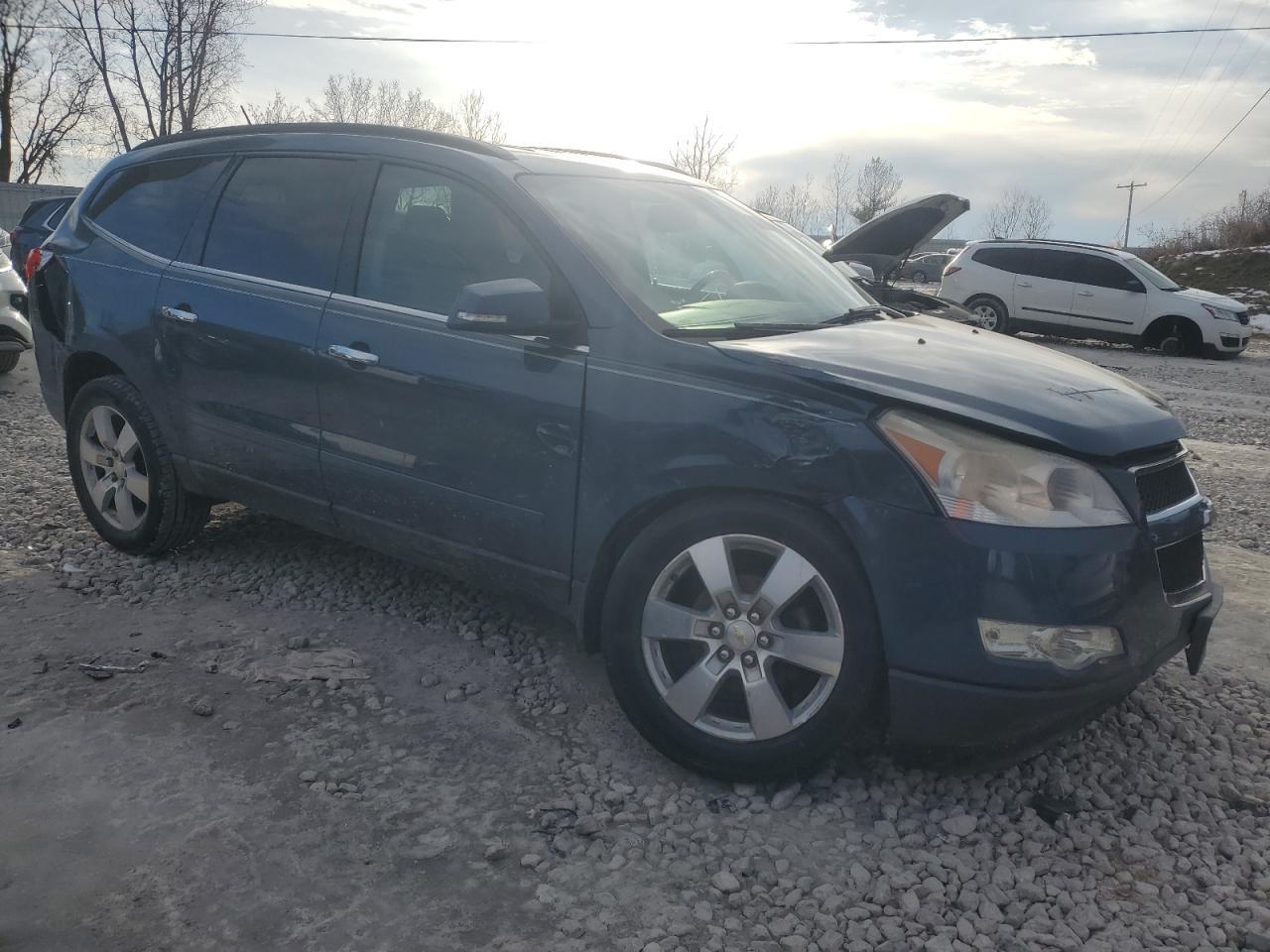 2012 CHEVROLET TRAVERSE L - Image 4