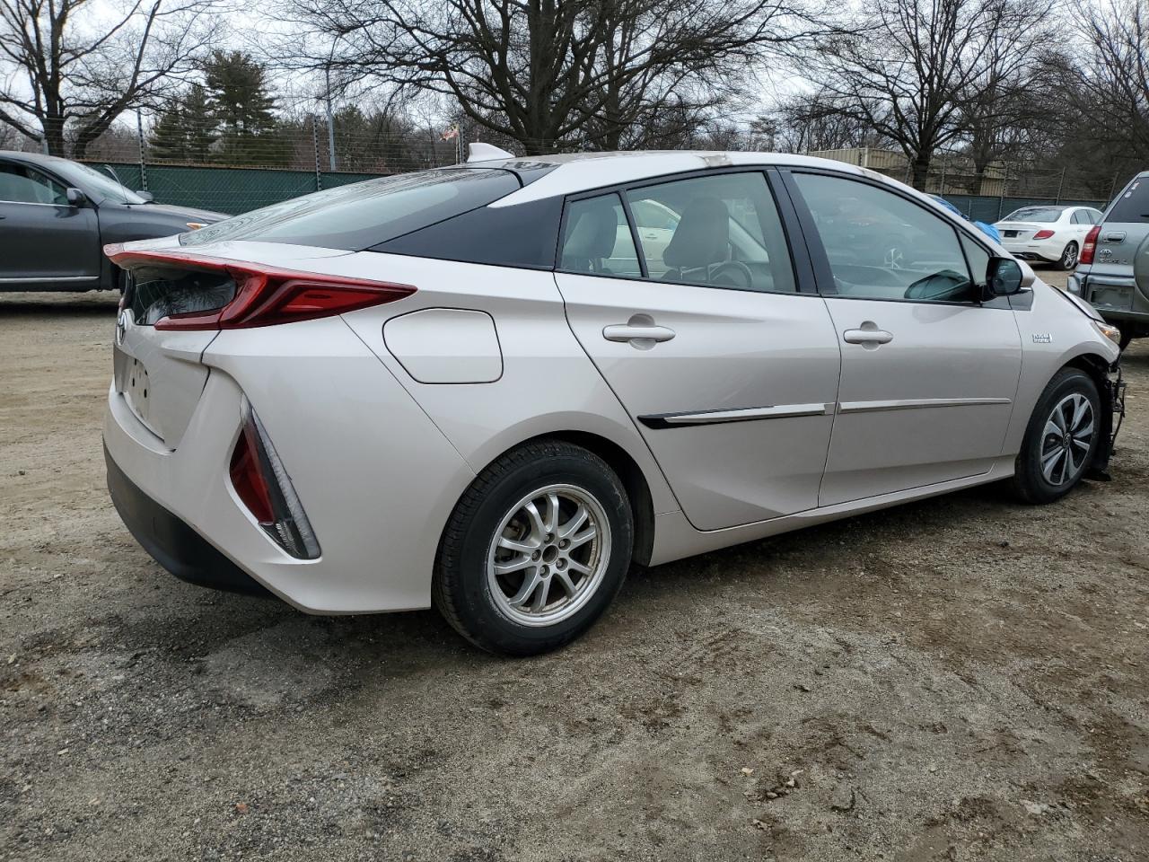 2019 TOYOTA PRIUS PRIM - Фото 3