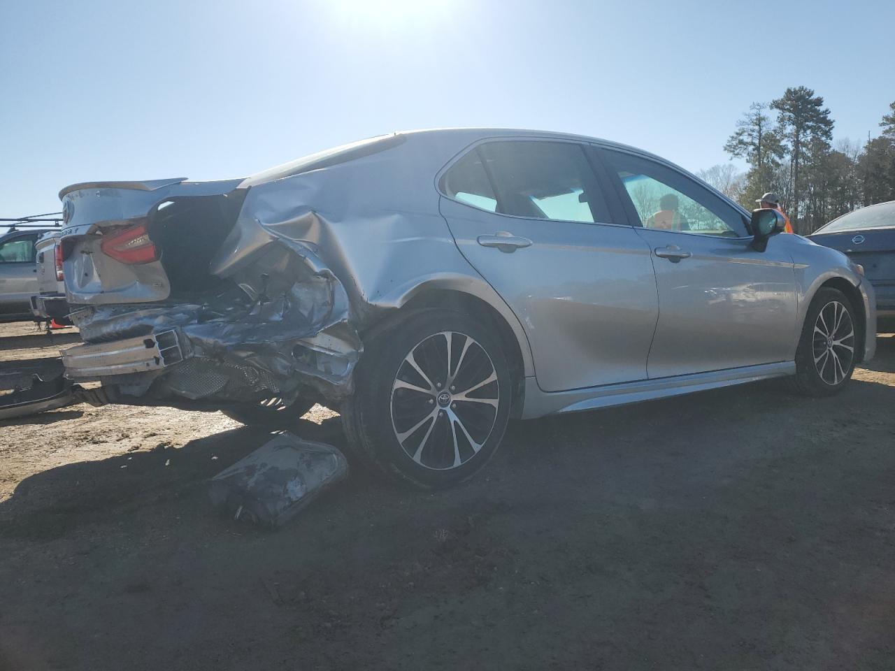 2018 TOYOTA CAMRY L - Фото 3