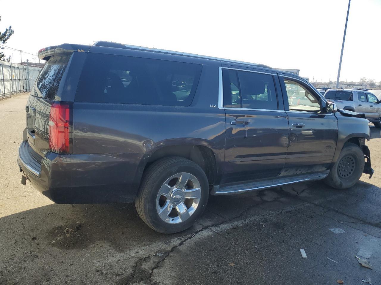 2016 CHEVROLET SUBURBAN C - Фото 3