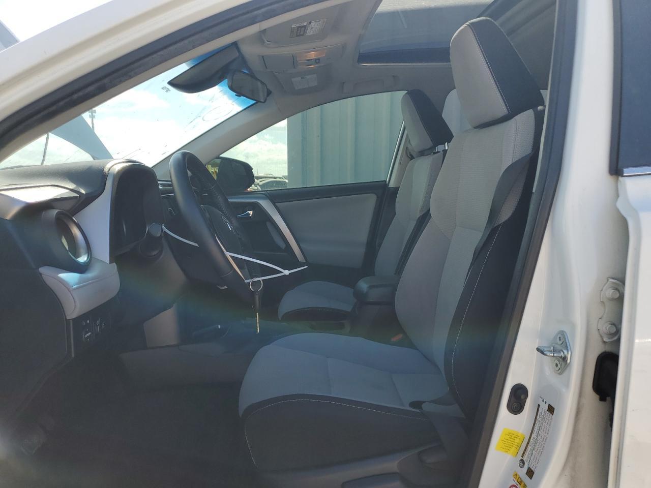 2017 TOYOTA RAV4 XLE - Фото 7