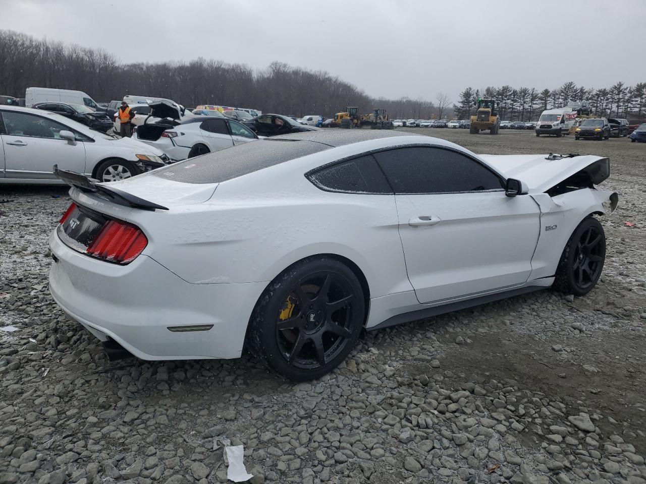 2016 FORD MUSTANG GT - Image 3