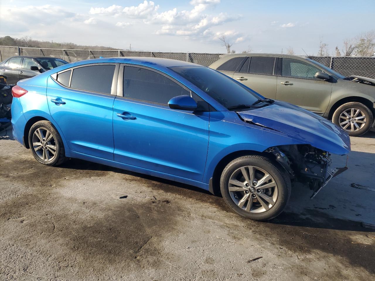 2017 HYUNDAI ELANTRA SE - Image 4