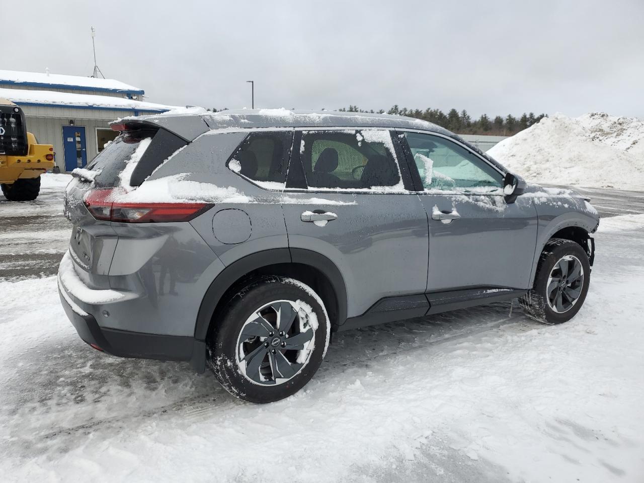 2024 NISSAN ROGUE SV - Фото 3