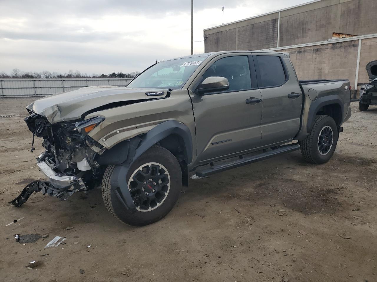 2024 TOYOTA TACOMA DOU