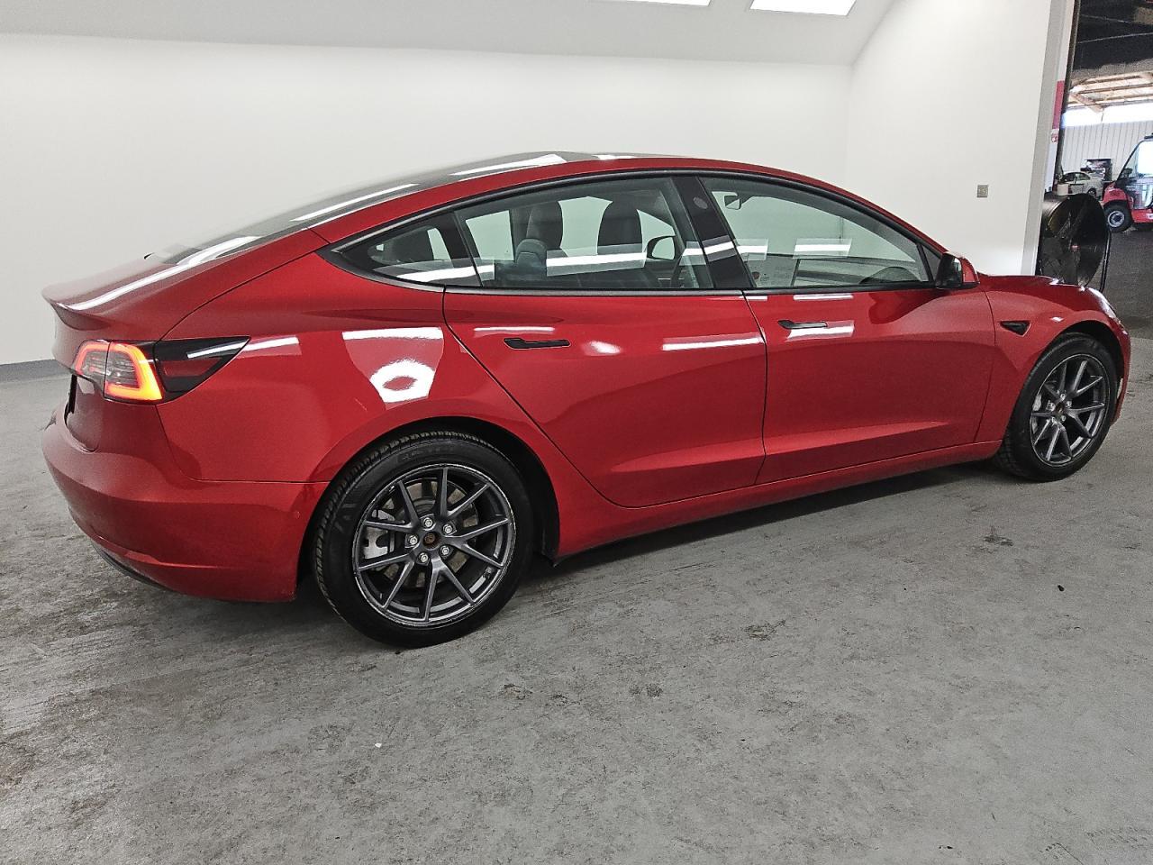 2022 TESLA MODEL 3 - Image 3