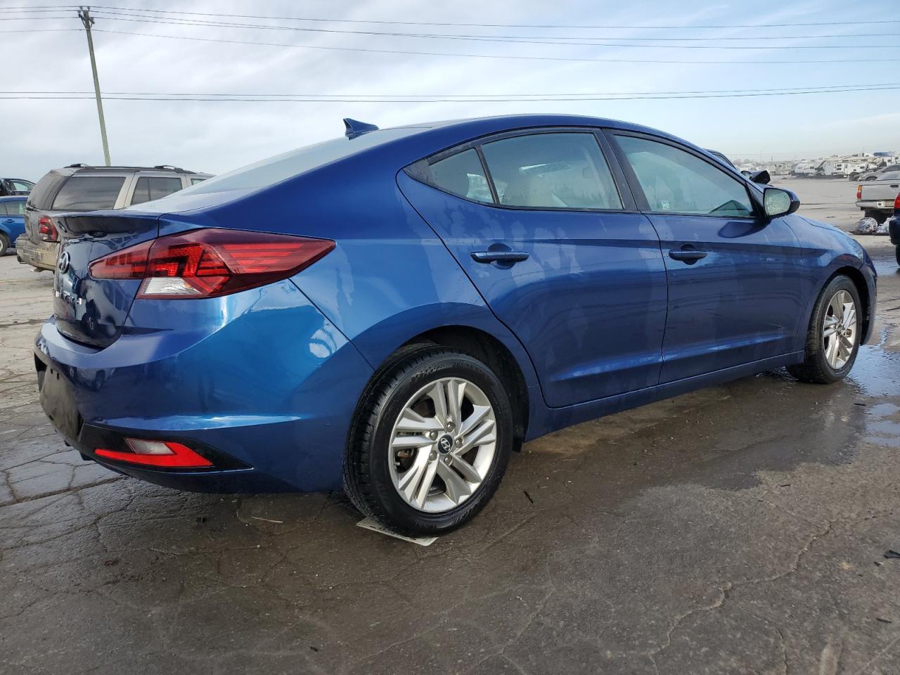 2019 HYUNDAI ELANTRA SE - Фото 3