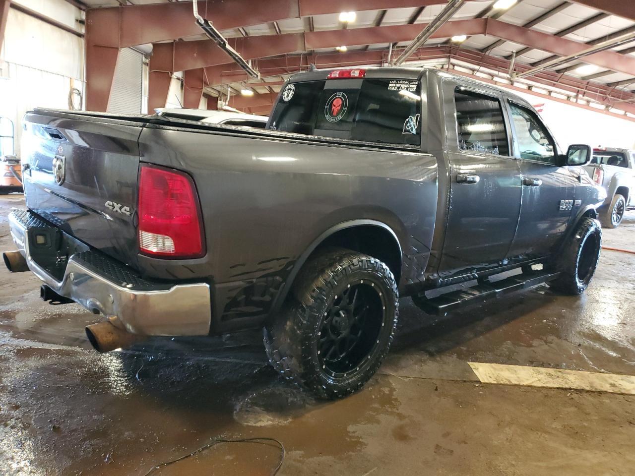 2015 RAM 1500 SLT - Image 3