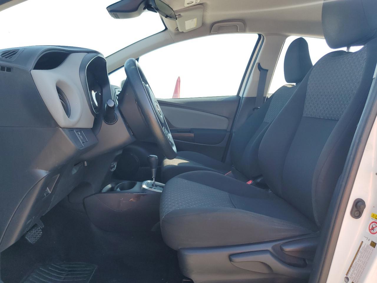 2017 TOYOTA YARIS L - Image 7