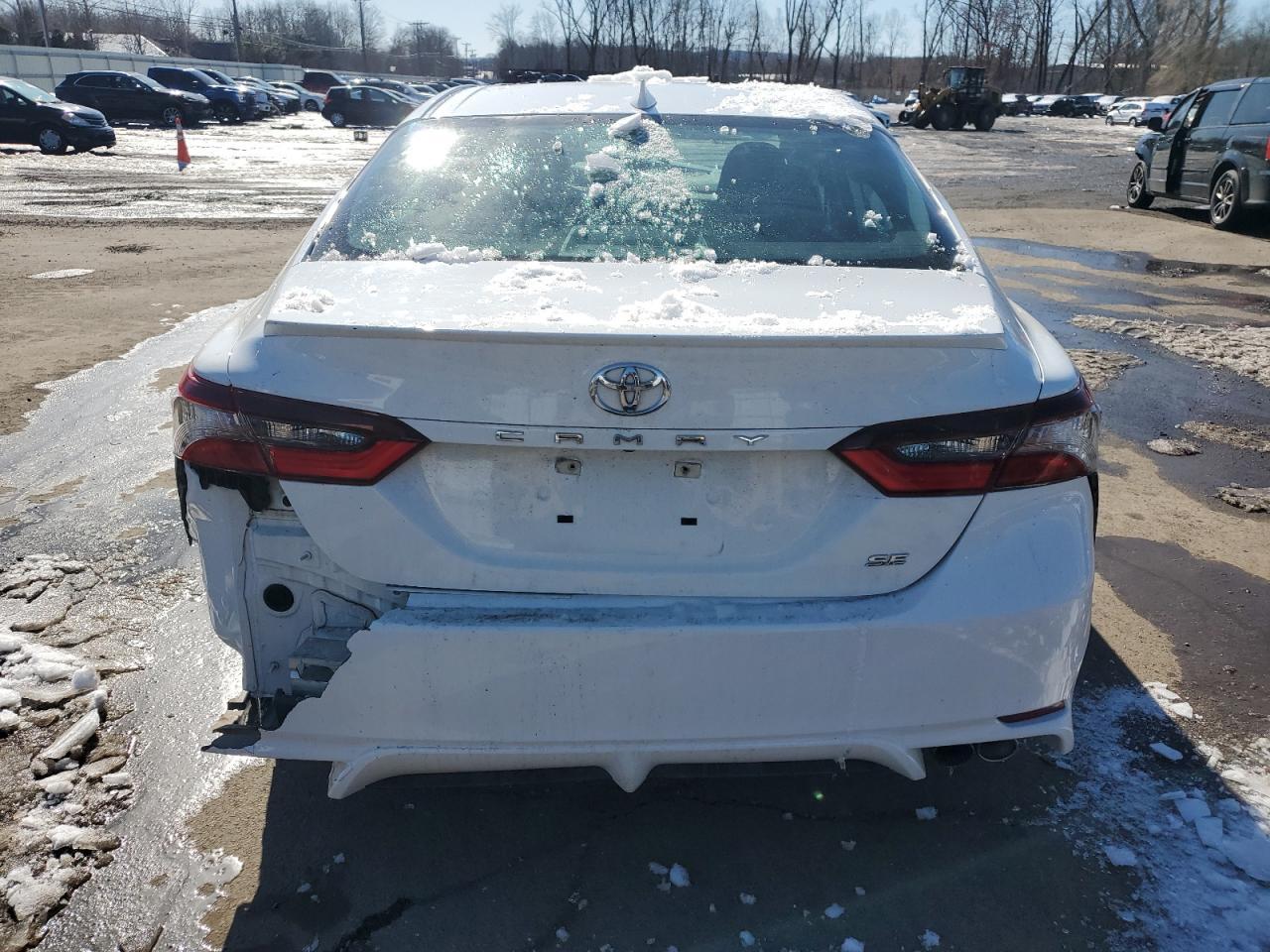2021 TOYOTA CAMRY SE - Фото 6