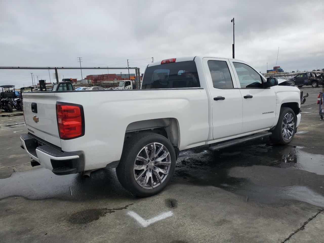 2015 CHEVROLET SILVERADO - Фото 3