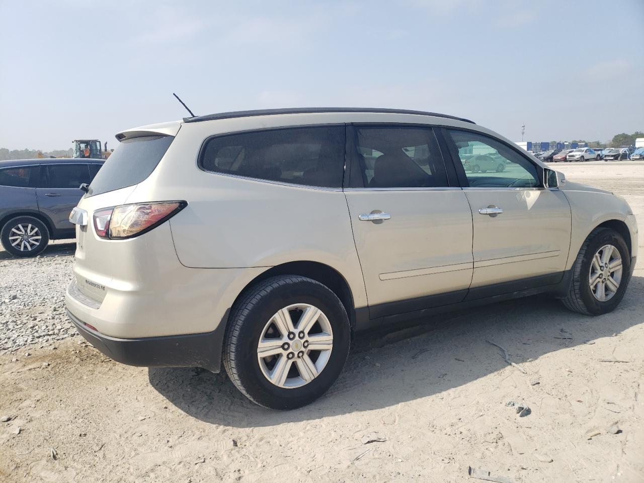 2014 CHEVROLET TRAVERSE L - Image 3