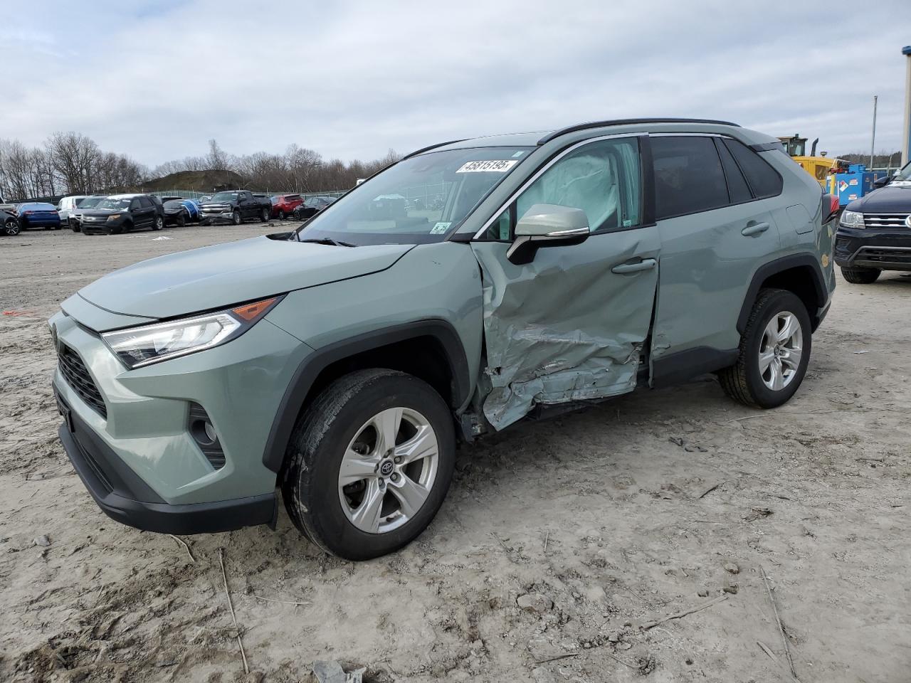 2020 TOYOTA RAV4 XLE