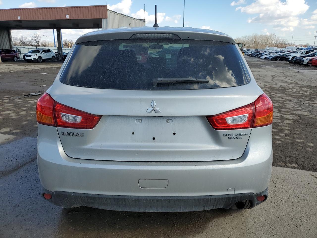 2015 MITSUBISHI OUTLANDER - Фото 6