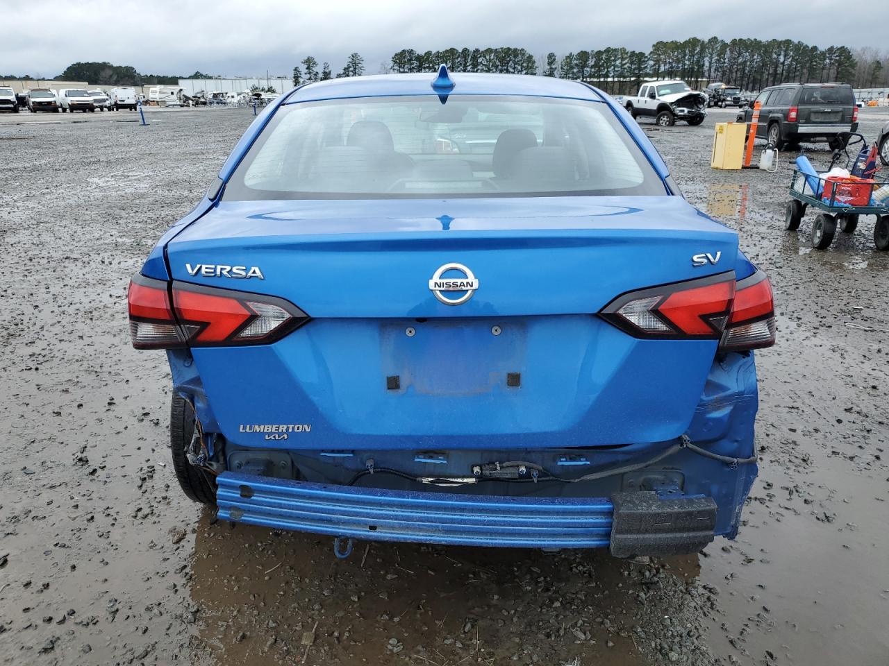 2021 NISSAN VERSA SV - Image 6