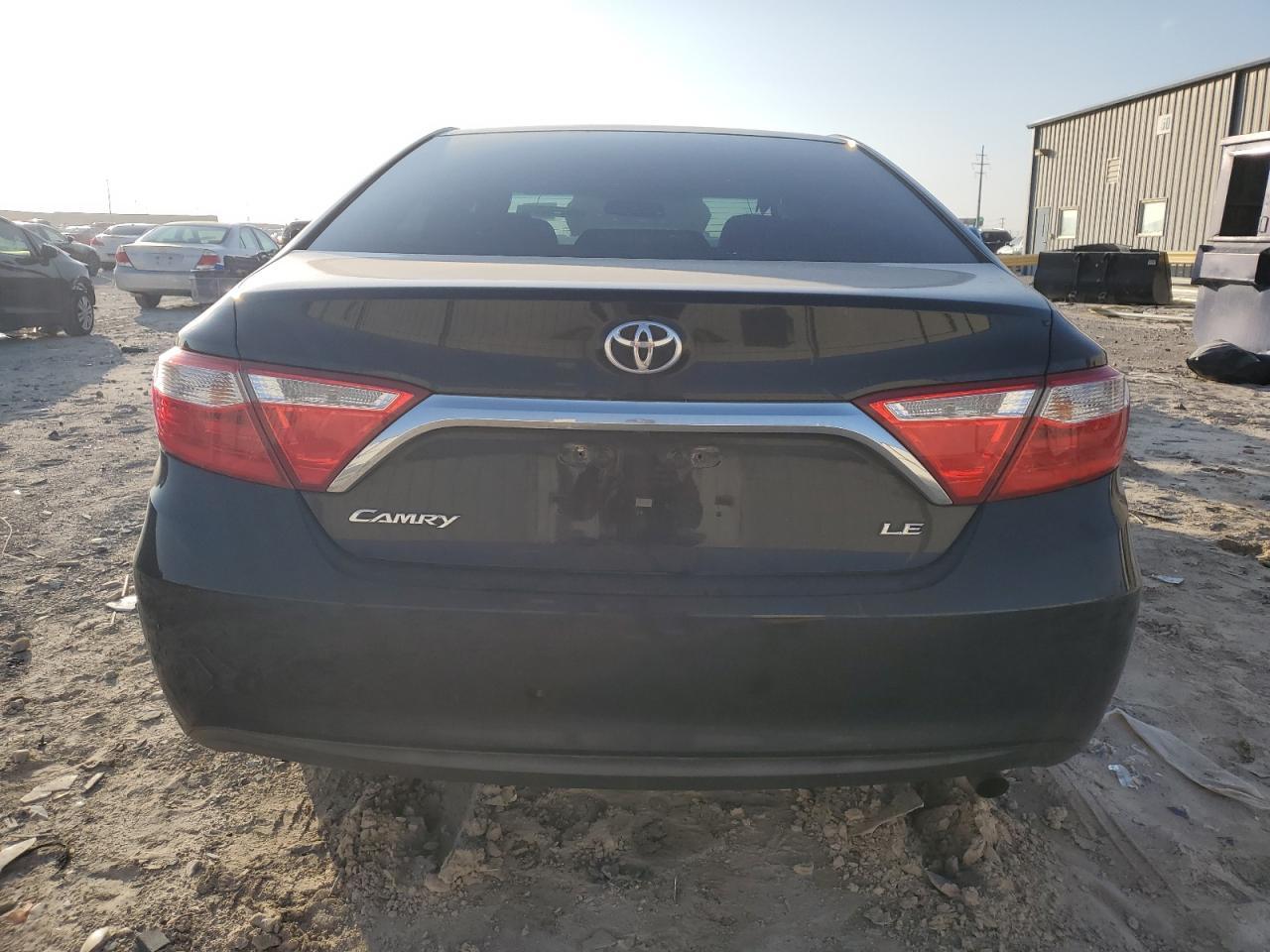 2016 TOYOTA CAMRY LE - Image 6