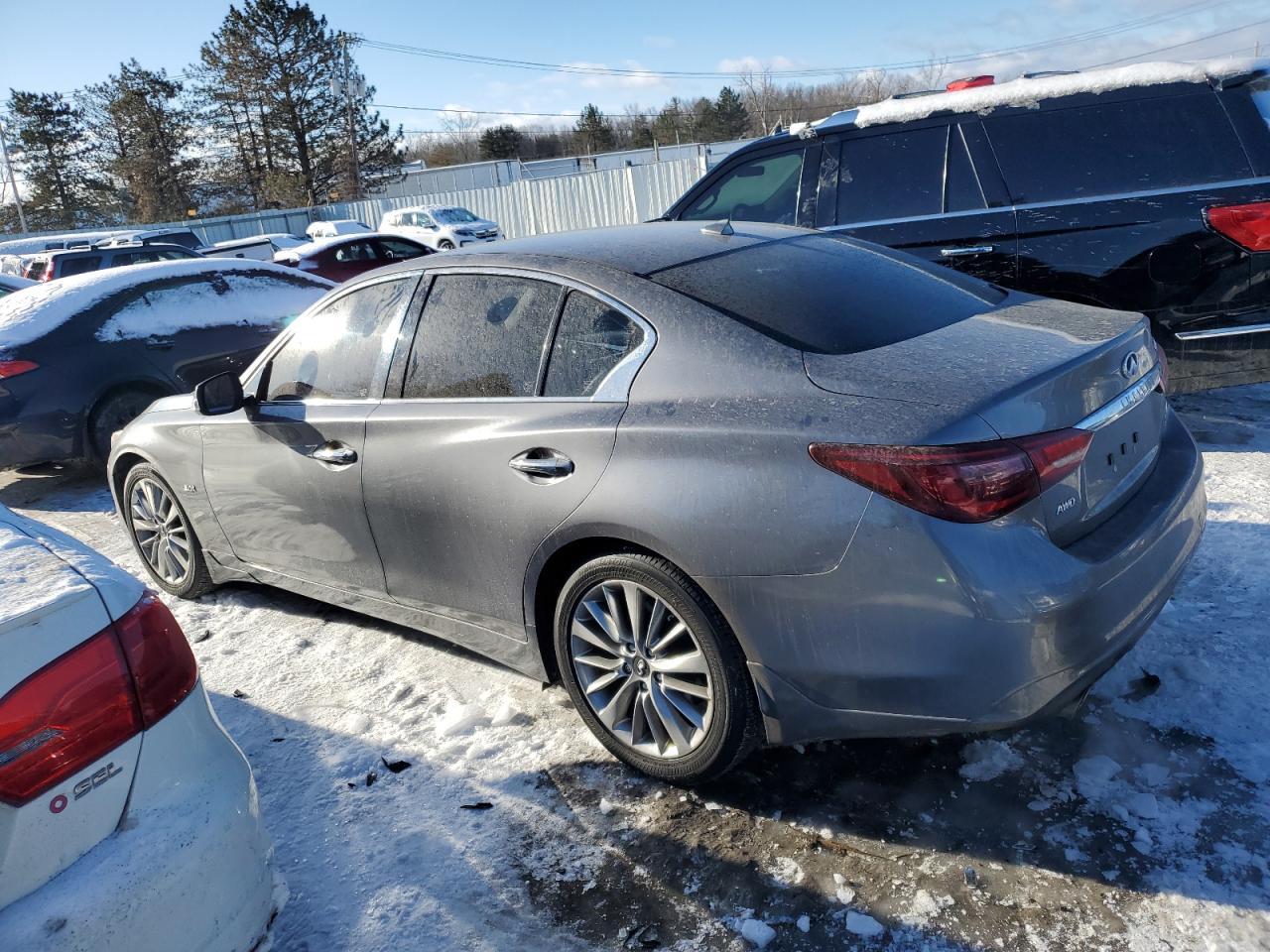 2018 INFINITI Q50 LUXE - Фото 2
