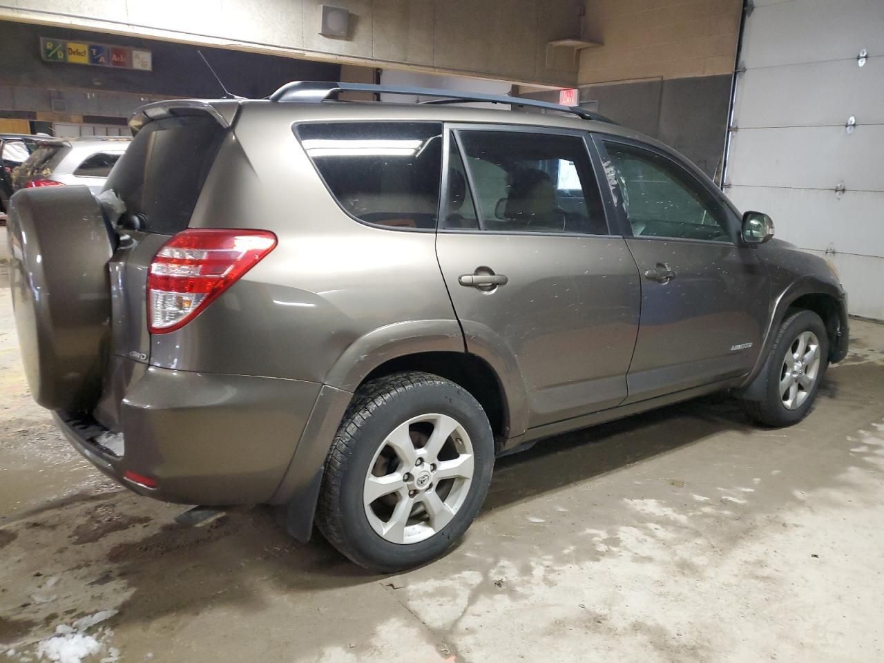 2011 TOYOTA RAV4 LIMIT - Фото 3
