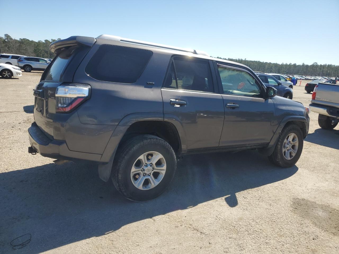2018 TOYOTA 4RUNNER SR - Image 3