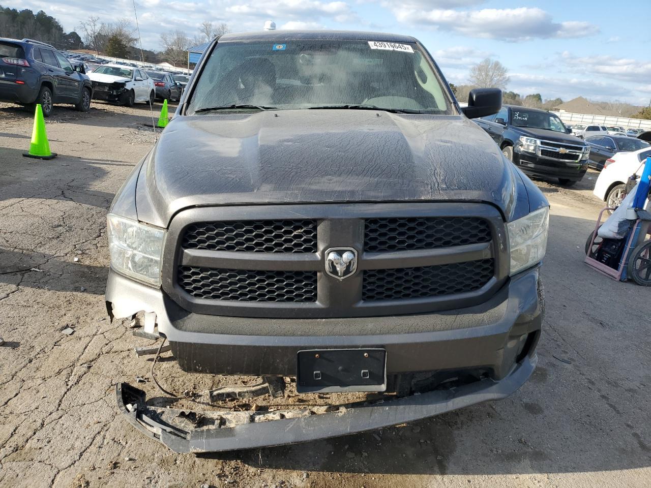 2014 RAM 1500 ST - Image 5